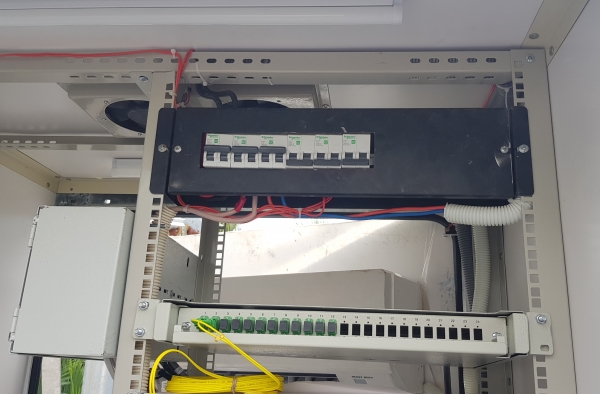 Mua sắm 22 tủ BTS outdoor cho 20 trạm BTS Vinaphone đợt 2, đợt 3 năm 2020