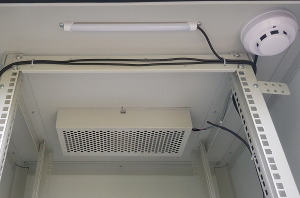 Lắp đặt 20 tủ mini shelter