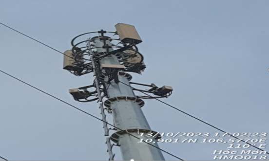 Thay thế anten dây co trạm HMO018M