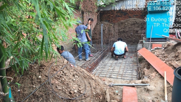 Thay thế anten dây co trạm Q09038M