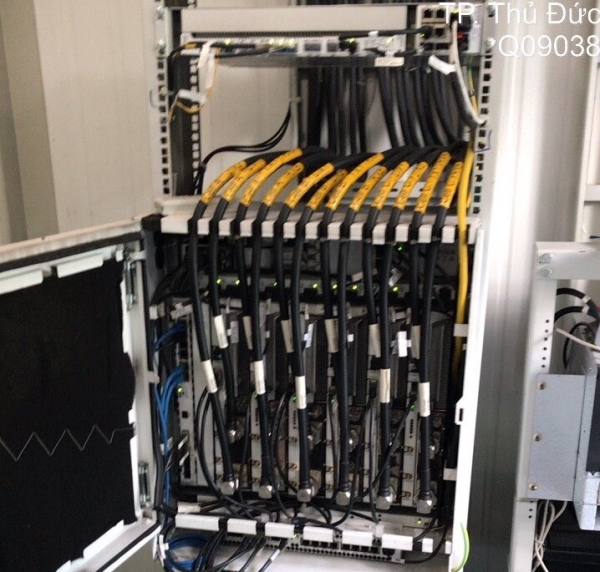 Thay thế anten dây co trạm Q09038M