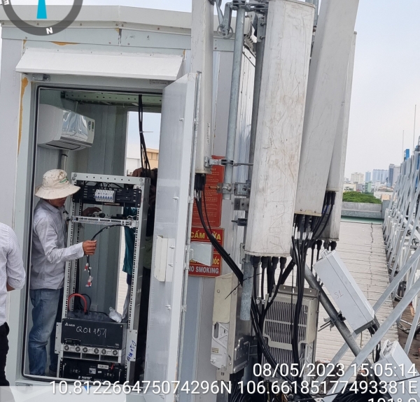 Lắp đặt thiết bị phát sóng trạm BTS HCM2020-176